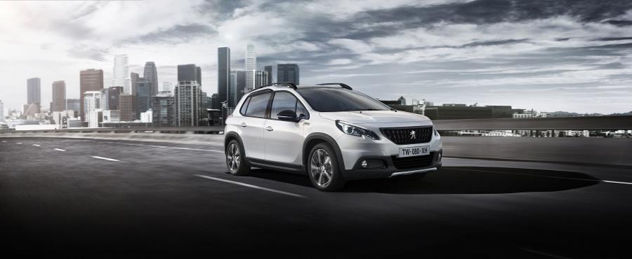  Peugeot 2008 GT Line 2016 года  (фото 16 из 42)